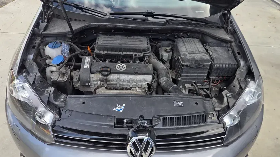 Volkswagen Golf VI 1.4 Comfortline — imagine 2