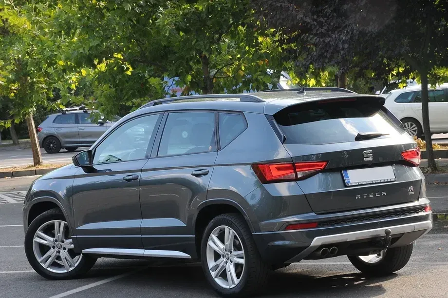 Seat Ateca 2.0 TDI 4DRIVE DSG FR BLACK EDITION — imagine 5