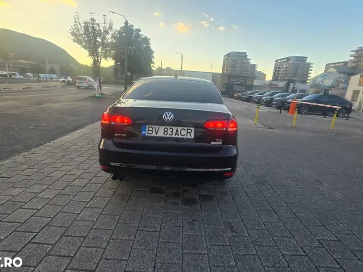 Volkswagen Jetta 2.0 TDI DSG Highline