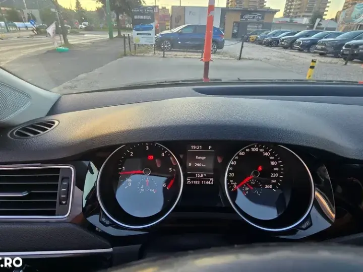 Volkswagen Jetta 2.0 TDI DSG Highline