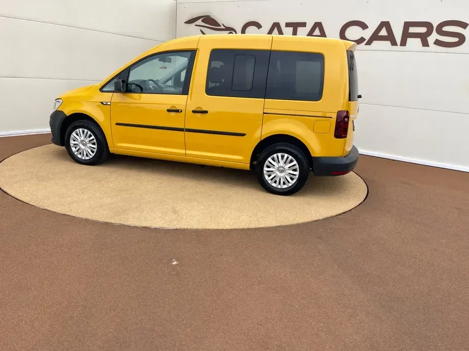 Volkswagen Caddy 2.0 Trendline — imagine 9