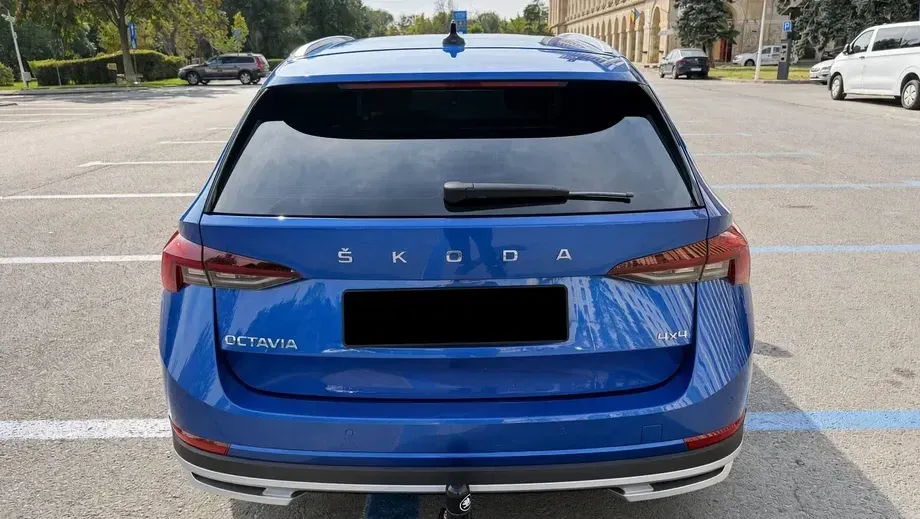 Škoda Octavia IV 2.0 TDI DSG 4X4 Scout — imagine 4