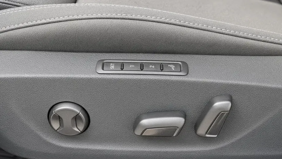 Škoda Octavia IV 2.0 TDI DSG 4X4 Scout — imagine 9