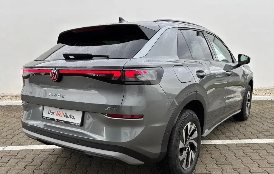 Volkswagen T-Roc 1.5 eTSI 150 CP DSG MHEV Life — imagine 8
