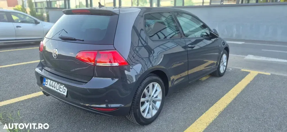 Volkswagen Golf — imagine 5