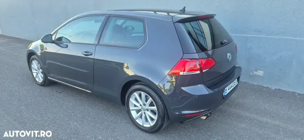Volkswagen Golf — imagine 3