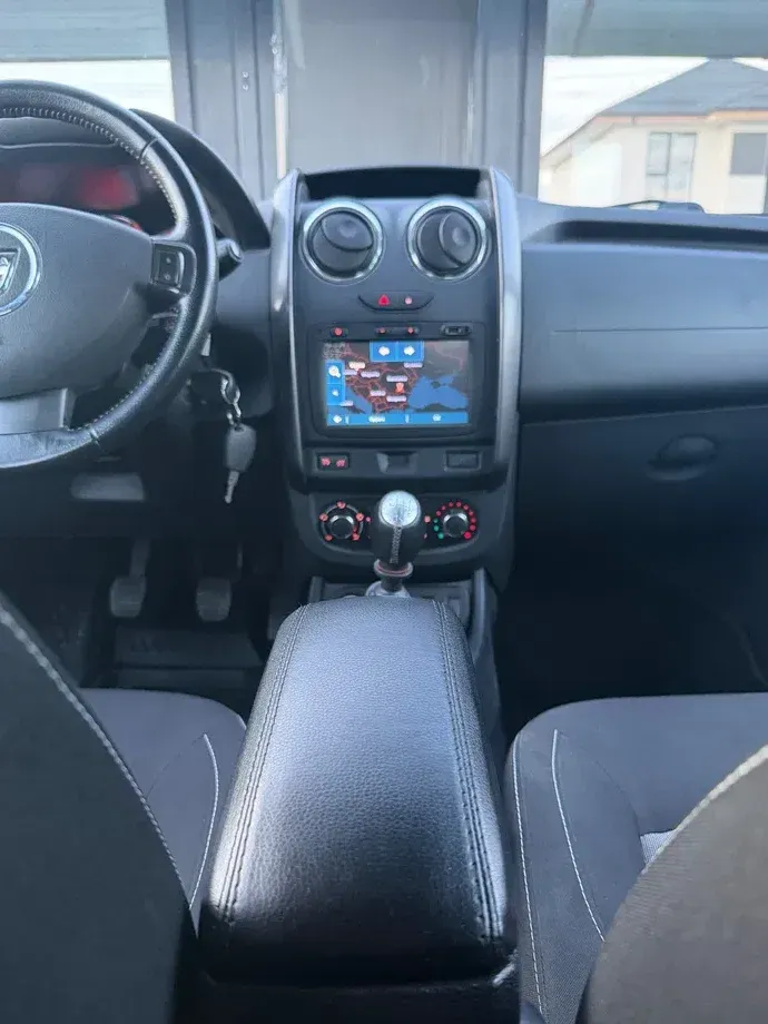 Dacia Duster dCi 110 FAP 4x4 Prestige — imagine 6