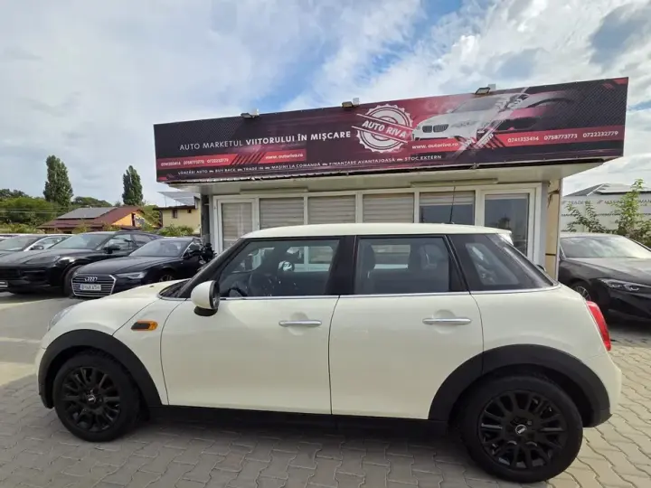 MINI Cooper Standard