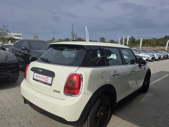 MINI Cooper Standard