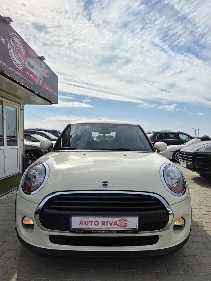 MINI Cooper Standard — imagine 3