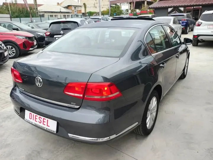 Volkswagen Passat B7 1.6 TDI DPF BlueMotion Technology Highline