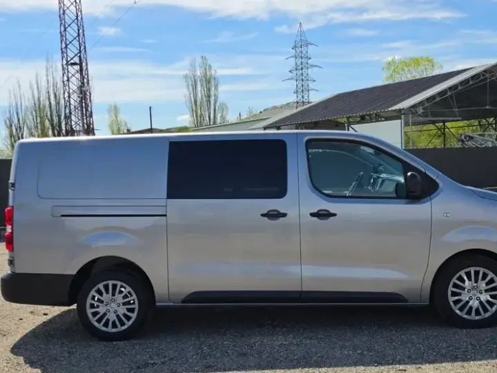 Opel Vivaro 2.0 CDTI 150CP Combi L2H1 Standard