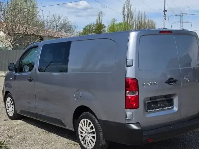 Opel Vivaro 2.0 CDTI 150CP Combi L2H1 Standard