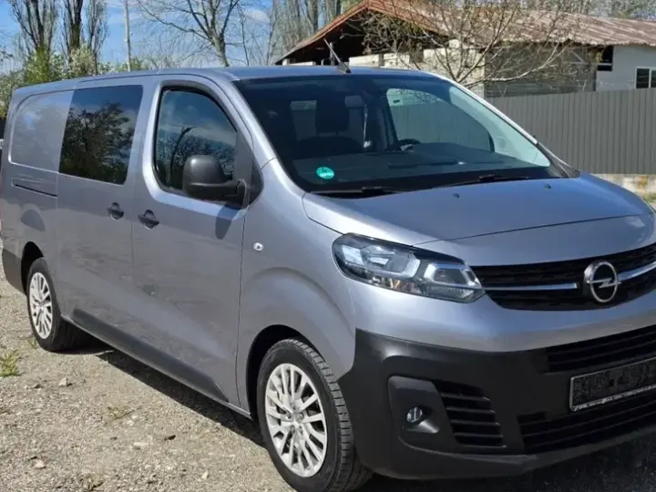 Opel Vivaro 2.0 CDTI 150CP Combi L2H1 Standard