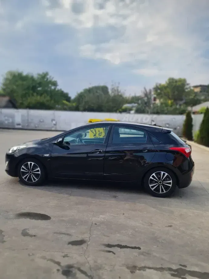 Hyundai i30 II 1.6 CRDI Comfort+ — imagine 8