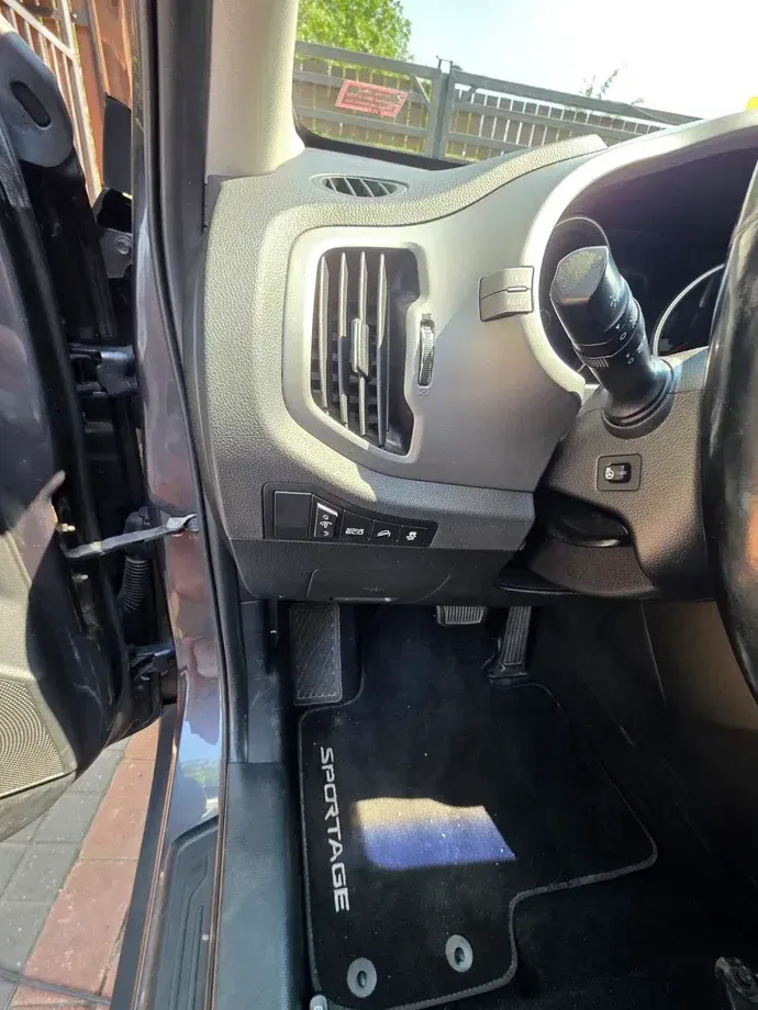 Kia Sportage III 2.0 DSL 6AT 4x4 Style — imagine 9