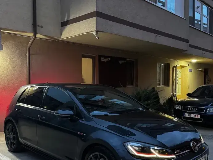 Volkswagen Golf VII 2.0 TSI GTI