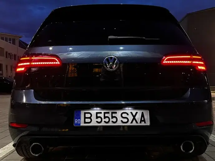 Volkswagen Golf VII 2.0 TSI GTI