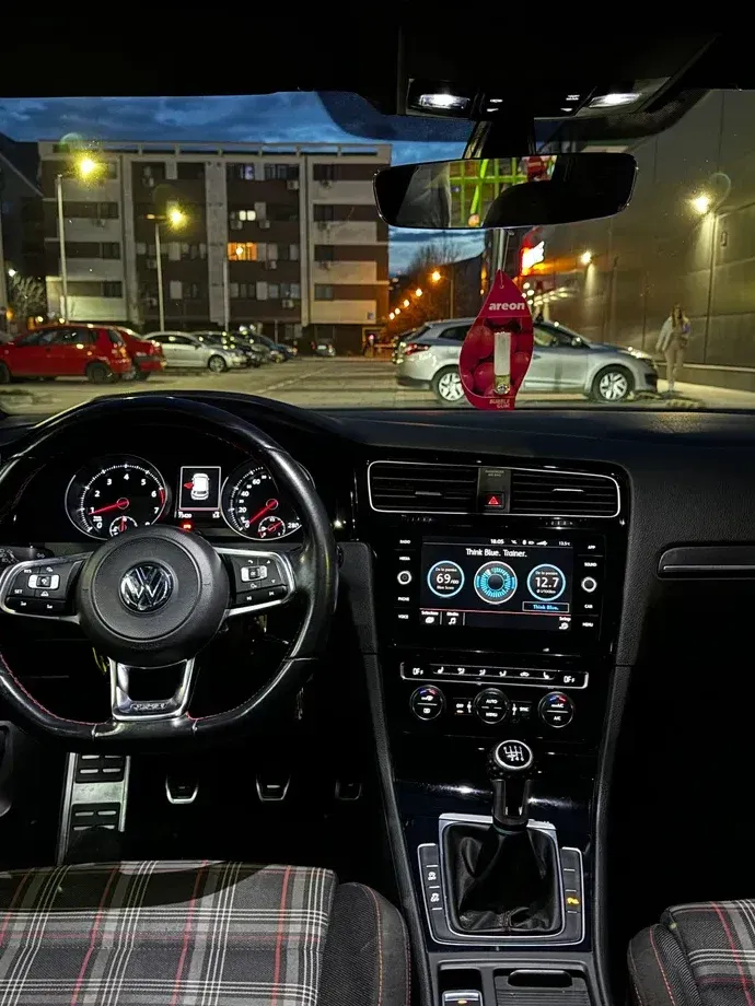 Volkswagen Golf VII 2.0 TSI GTI — imagine 10