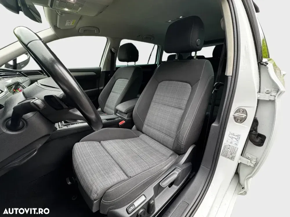 Volkswagen Passat B8 2.0 TDI SCR DSG Elegance — imagine 4