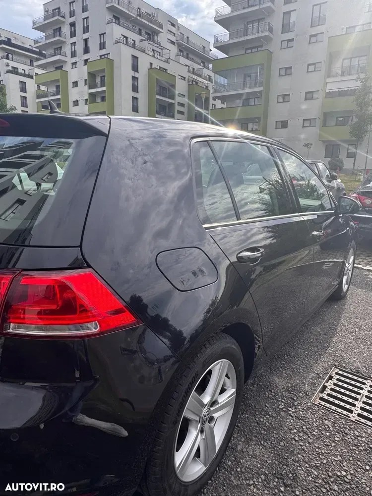 Volkswagen Golf — imagine 5