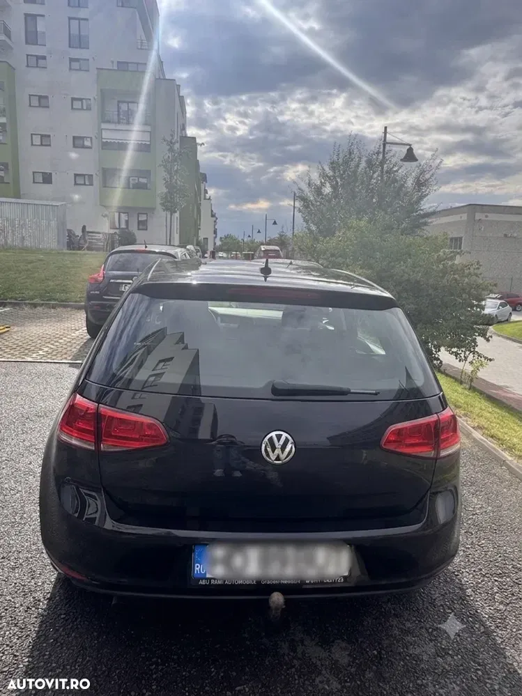 Volkswagen Golf — imagine 3