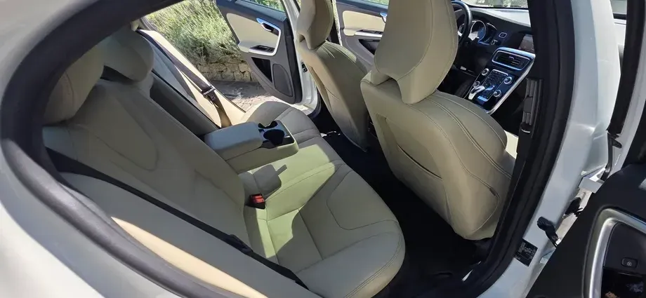 Volvo S60 II — imagine 8
