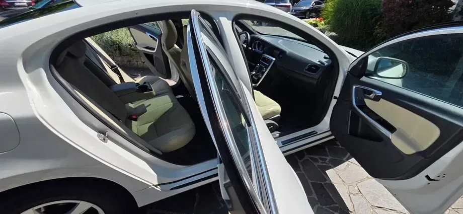 Volvo S60 II — imagine 10