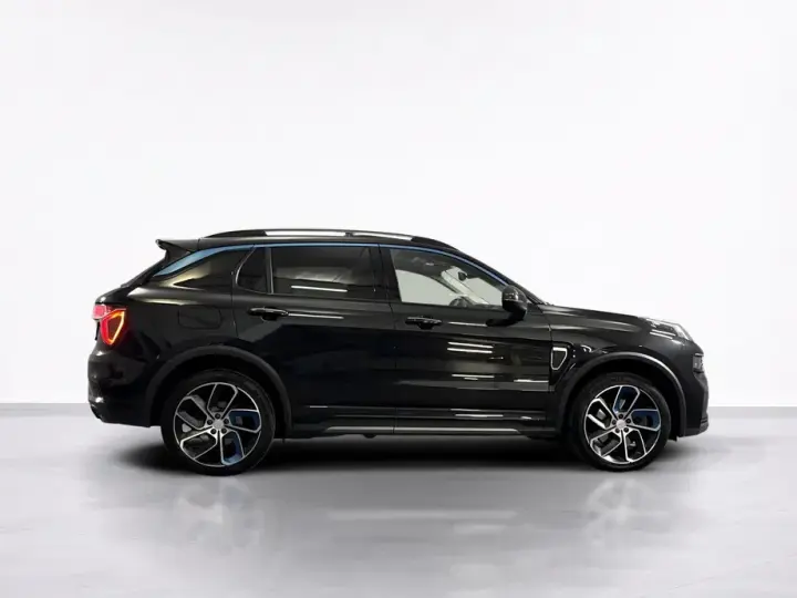 Lynk&Co 01