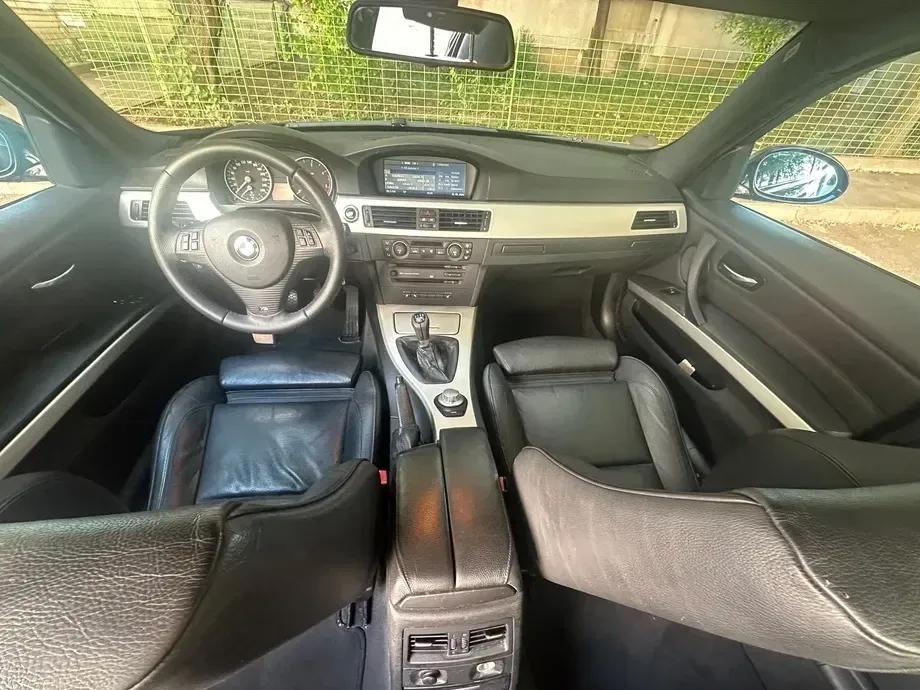 BMW Seria 3 E90/E91/E92/E93 320d — imagine 10