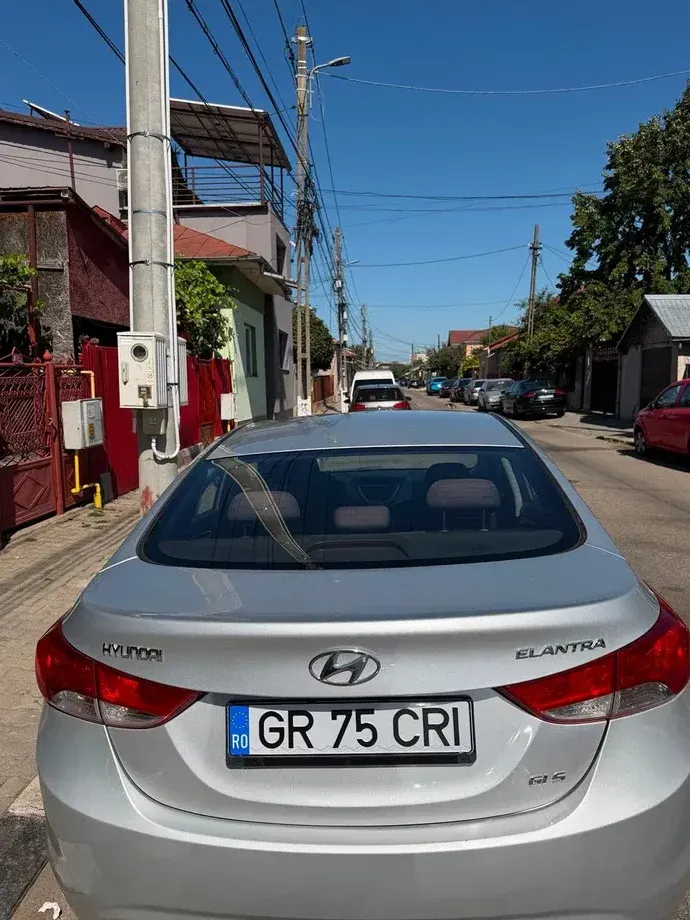Hyundai Elantra V 1.6 MPi — imagine 4