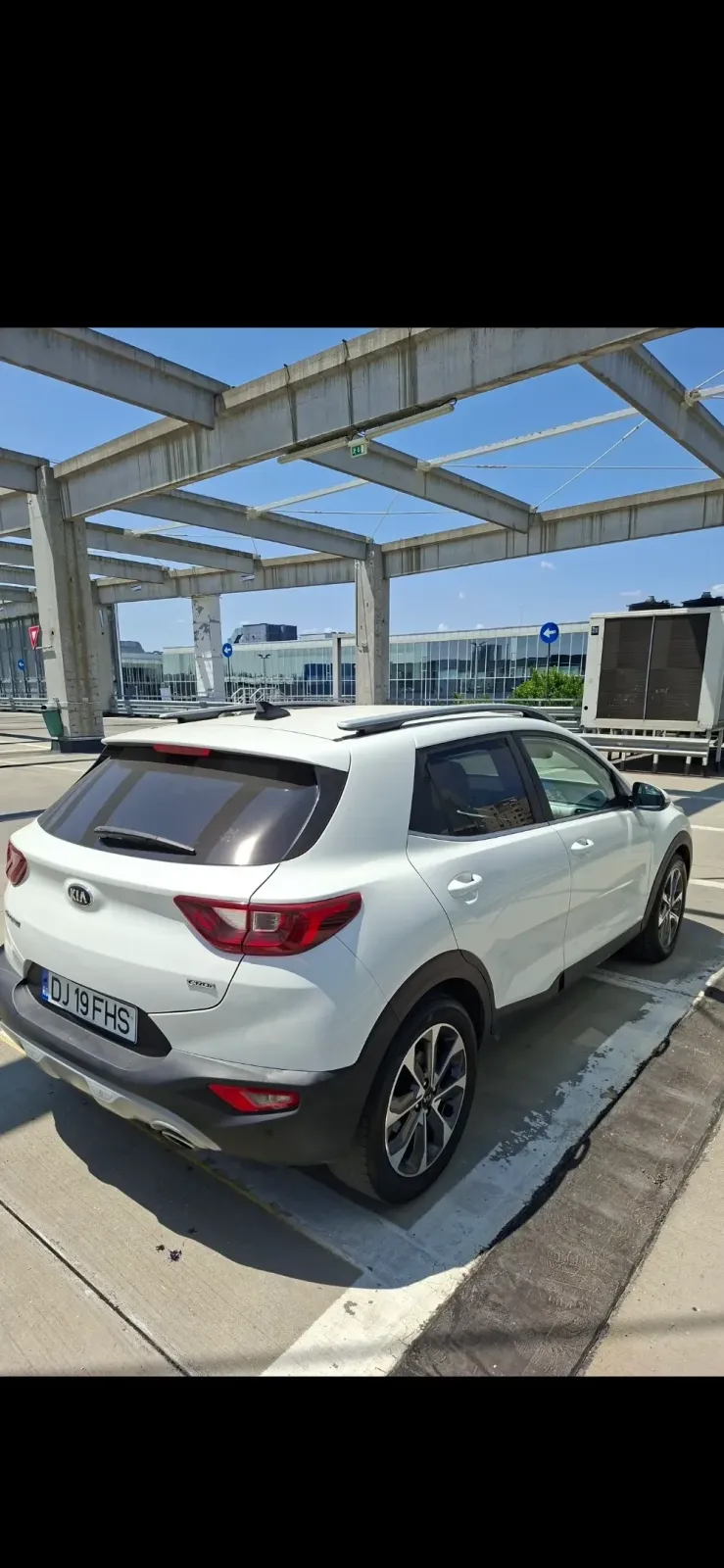 Kia Stonic 1.6 DSL HP Urban — imagine 6
