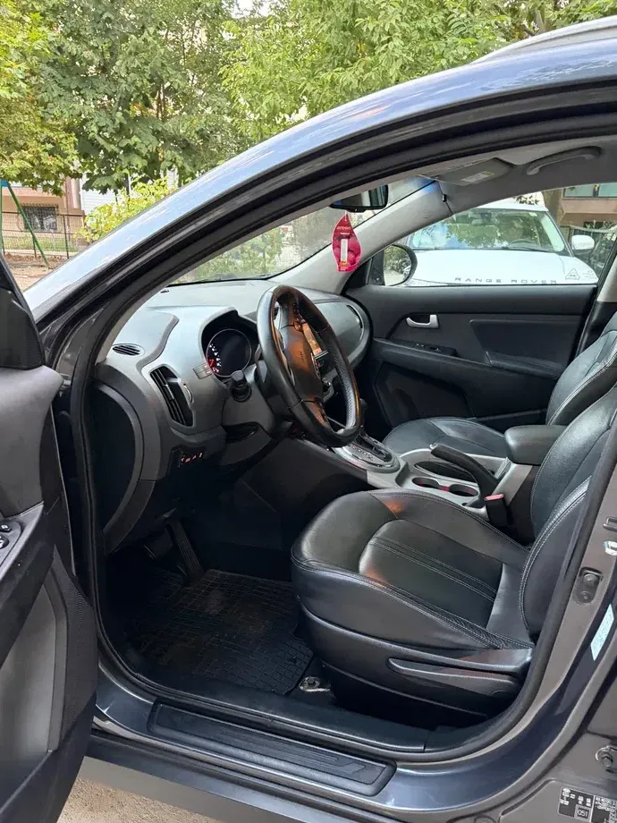 Kia Sportage III 2.0 DSL HP 6AT 4x4 Style — imagine 6