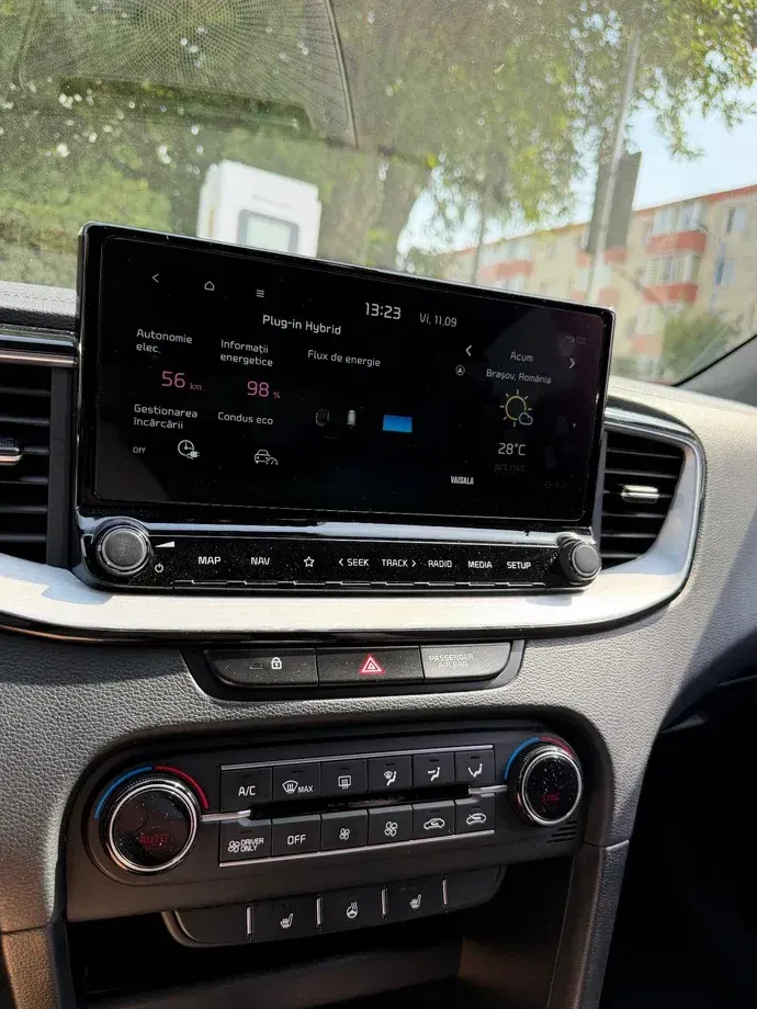 Kia XCeed 1.6 GDI 6DCT PHEV Vision — imagine 9