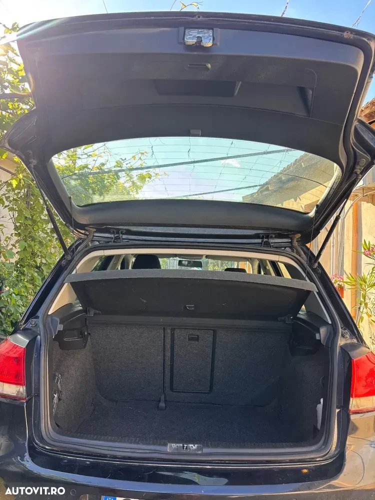 Volkswagen Golf — imagine 4