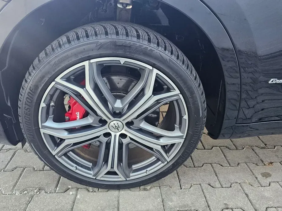 Maserati Levante — imagine 8