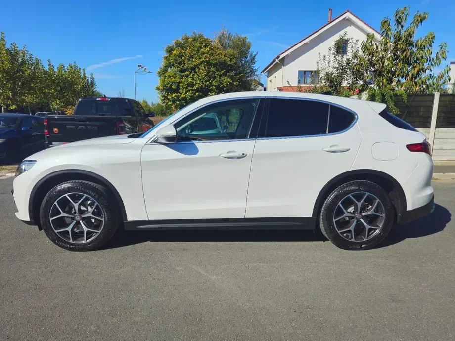 Alfa Romeo Stelvio 2.0 Turbo AWD AT8 Super — imagine 4