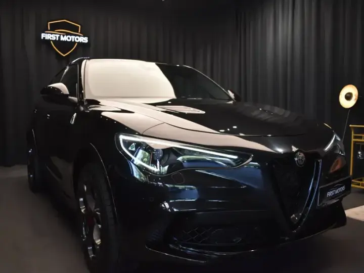 Alfa Romeo Stelvio 2.9 V6 Turbo AWD AT8 Quadrifoglio
