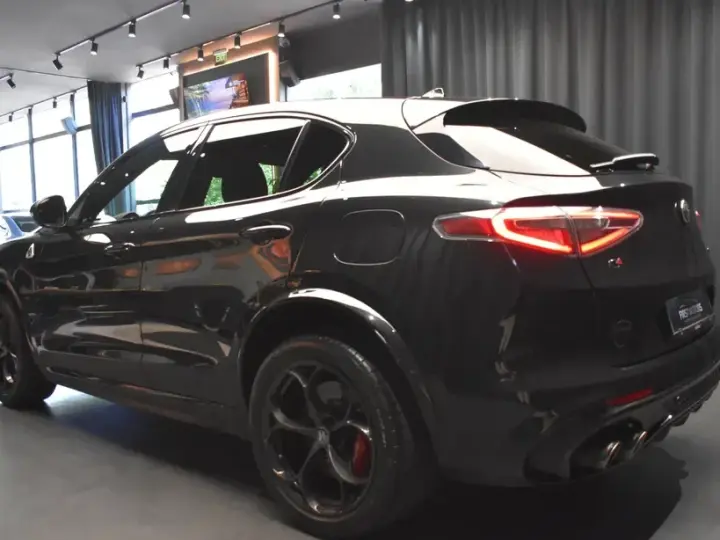 Alfa Romeo Stelvio 2.9 V6 Turbo AWD AT8 Quadrifoglio