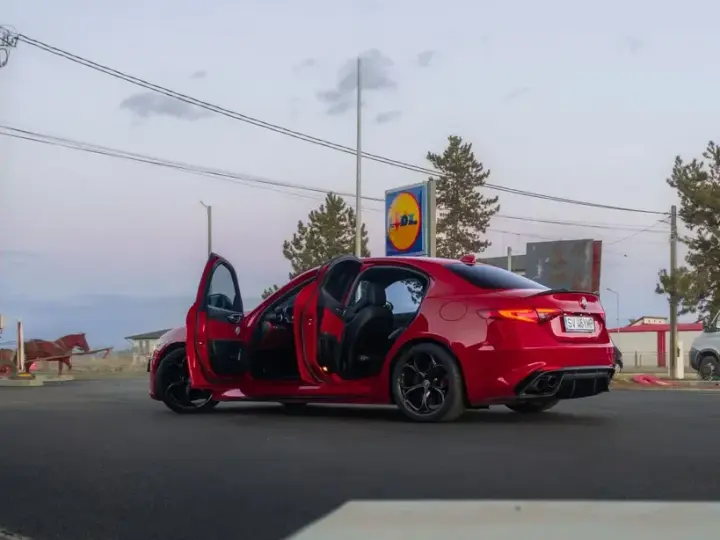 Alfa Romeo Giulia 2.9 Turbo RWD AT8 Quadrifoglio