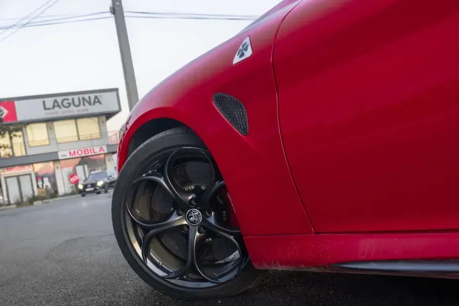 Alfa Romeo Giulia 2.9 Turbo RWD AT8 Quadrifoglio — imagine 6