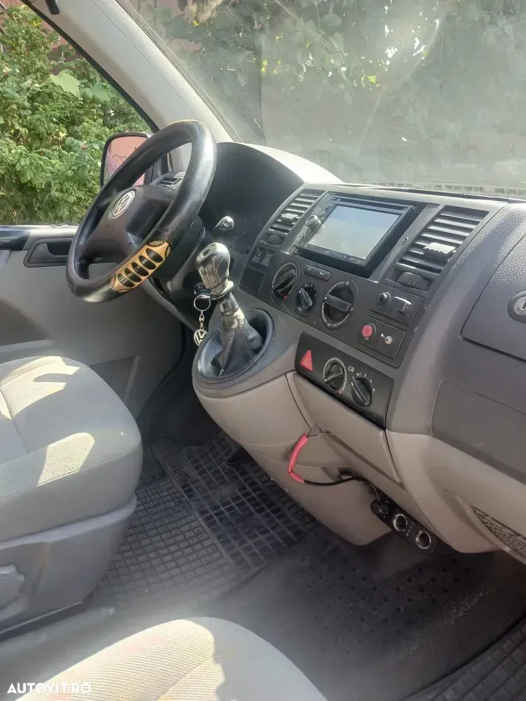 Volkswagen Transporter Caravelle Kurz DPF Bulli — imagine 3