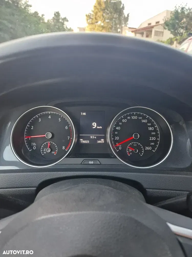 Volkswagen Golf — imagine 4