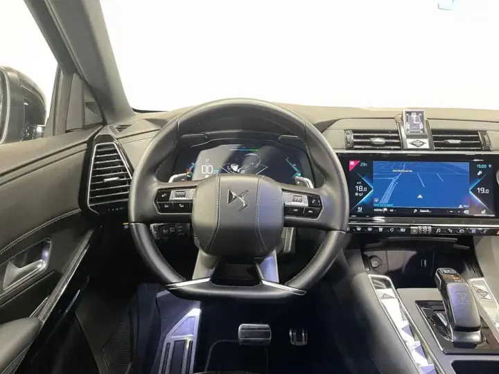 DS Automobiles DS 7 Crossback 1.6 PHeV AWD 300 EAT8 OPERA