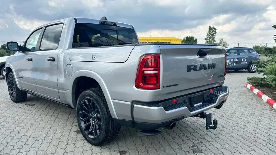 Dodge RAM — imagine 5