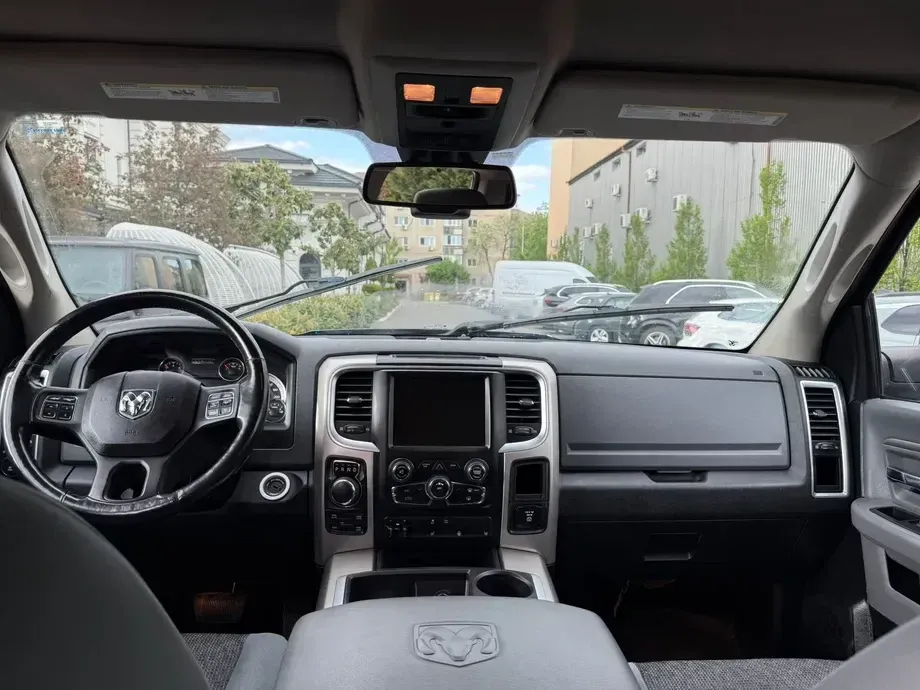 Dodge RAM — imagine 6