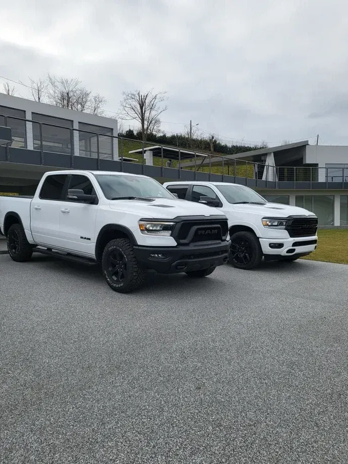 Dodge RAM — imagine 5