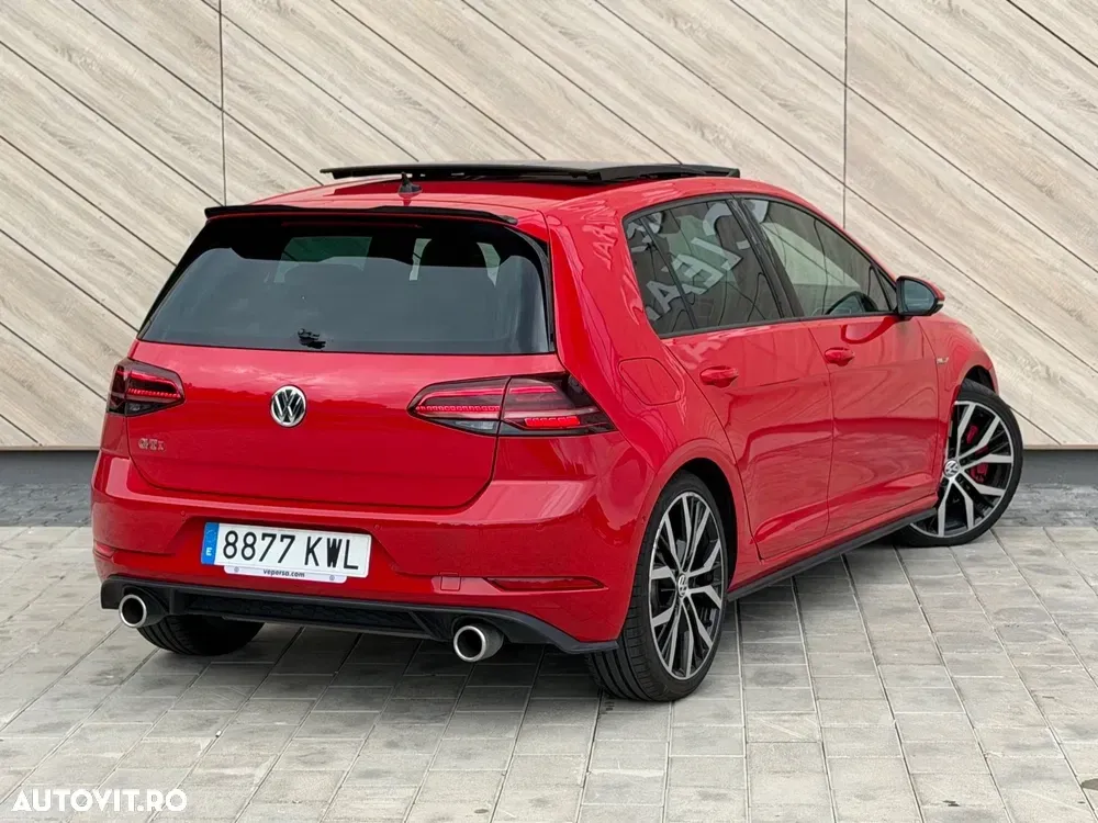 Volkswagen Golf 2.0 TSI OPF DSG GTI — imagine 3