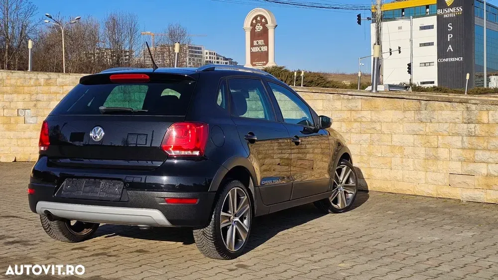 Volkswagen Polo 1.2 TSI DSG Cross — imagine 3