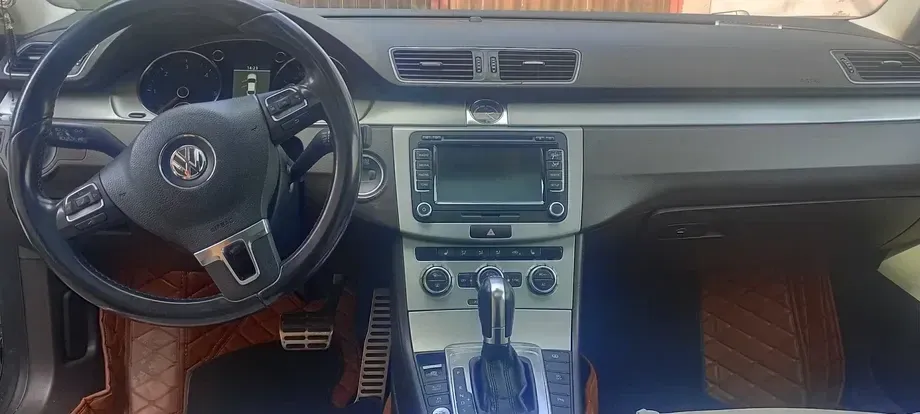 Volkswagen Passat CC 2.0 TDI BlueMotion Technology DSG Exclusive — imagine 3